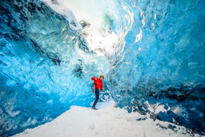 アイスランドの氷の洞窟とは