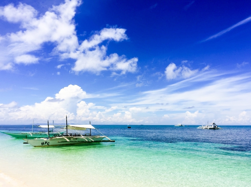 マラパスクアビーチと船 Malapascua-beach