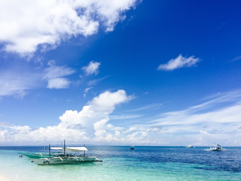 マラパスクアビーチと船 Malapascua-beach