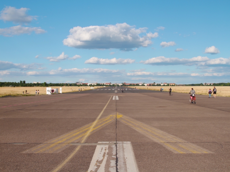 テンペルホーフ空港跡地 テンペルホーフ空港跡地