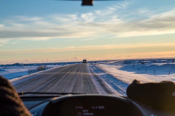 冬のアイスランドをレンタカーで旅するなら知るべき15のこと